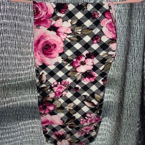 Lularoe TC2 Leggings, plaid & pink flowers